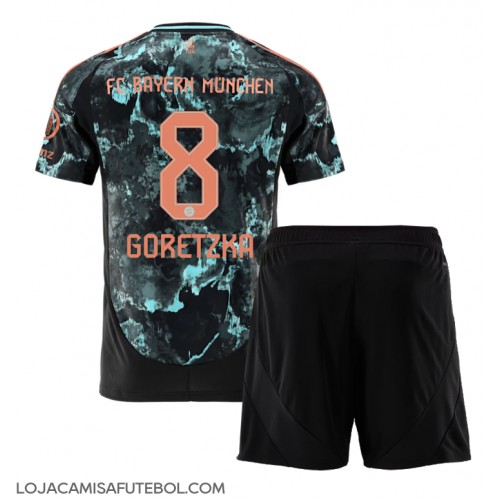 Camisa de Futebol Bayern Munich Leon Goretzka #8 Equipamento Secundário Infantil 2024-25 Manga Curta (+ Calças curtas)